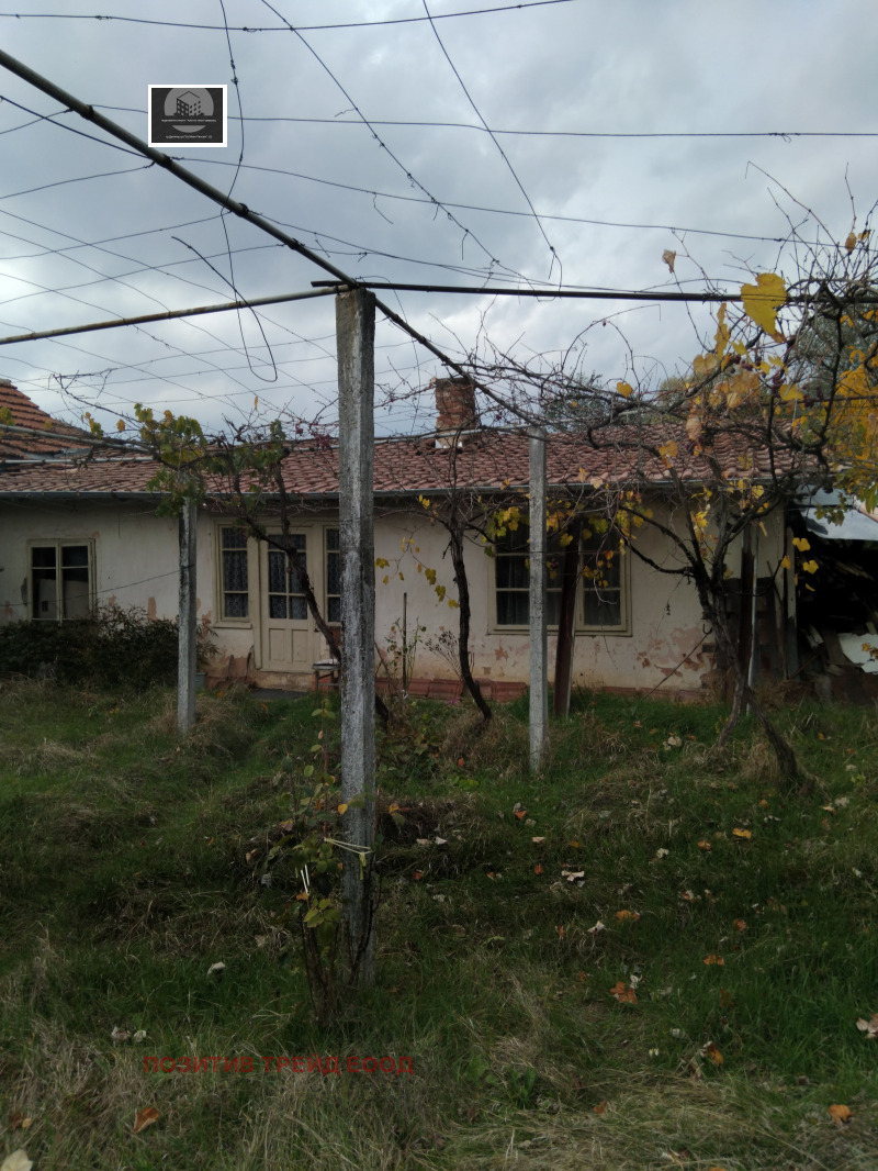 Продава КЪЩА, с. Багренци, област Кюстендил, снимка 2 - Къщи - 52092271