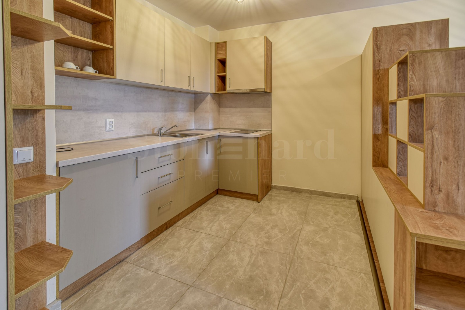 Продава 2-СТАЕН, гр. Приморско, област Бургас, снимка 2 - Апартаменти - 51592382