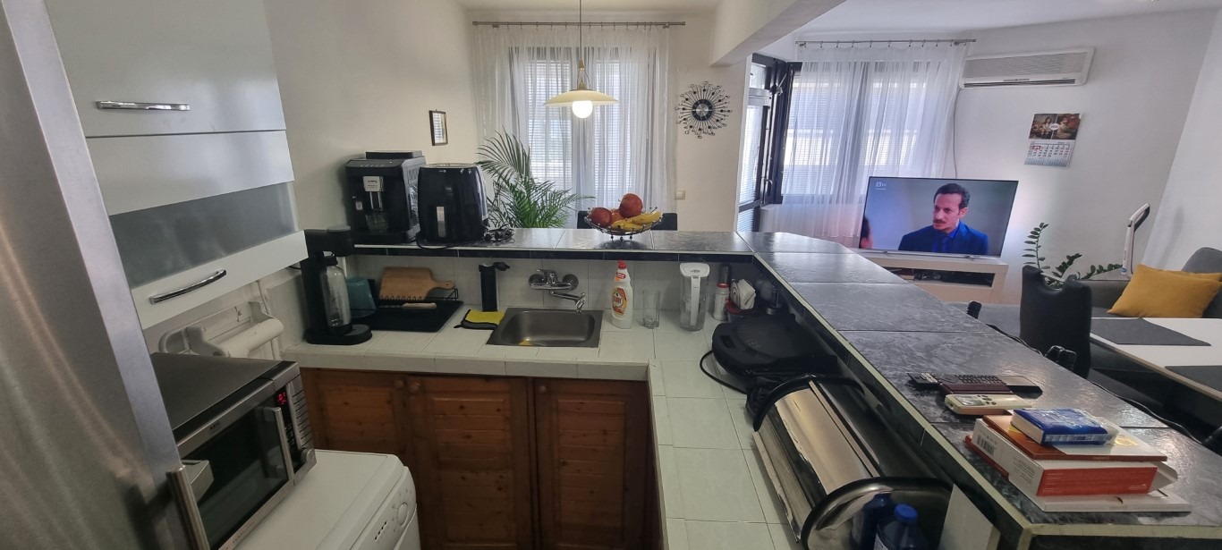 Продава МНОГОСТАЕН, гр. Бургас, Възраждане, снимка 5 - Апартаменти - 54135847