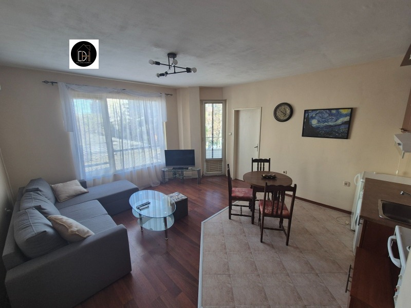Продава  2-стаен, град Пловдив, Кючук Париж •  108 000 EUR • ID 75766320 — holmes.bg - [1] 