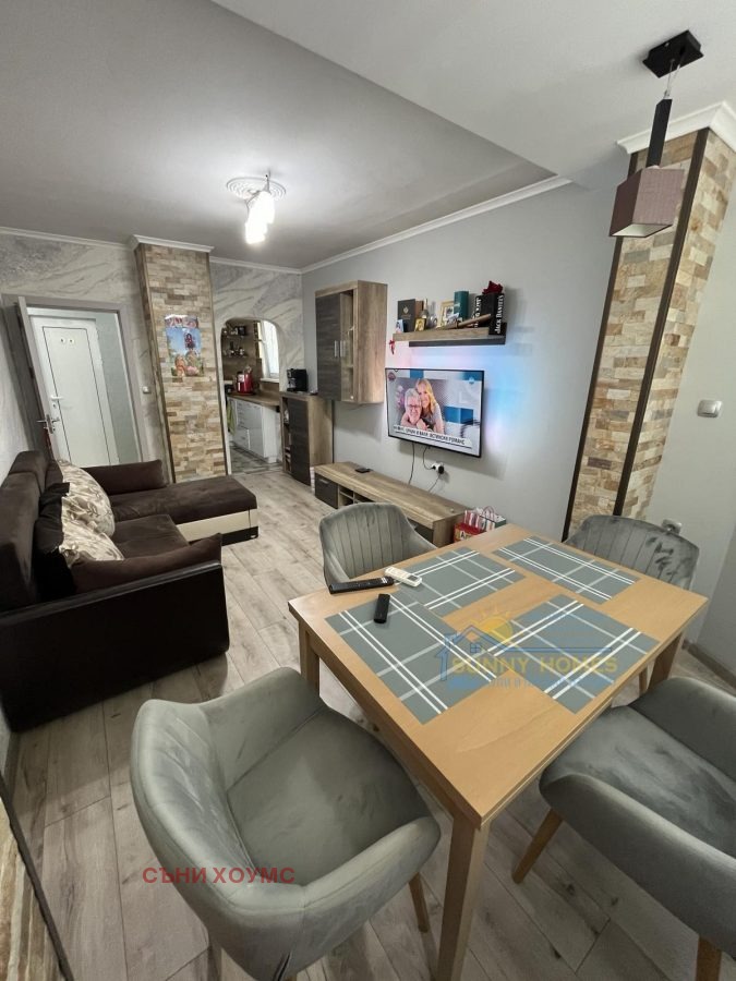 Продава 3-СТАЕН, гр. Велико Търново, Център, снимка 2 - Апартаменти - 52649541