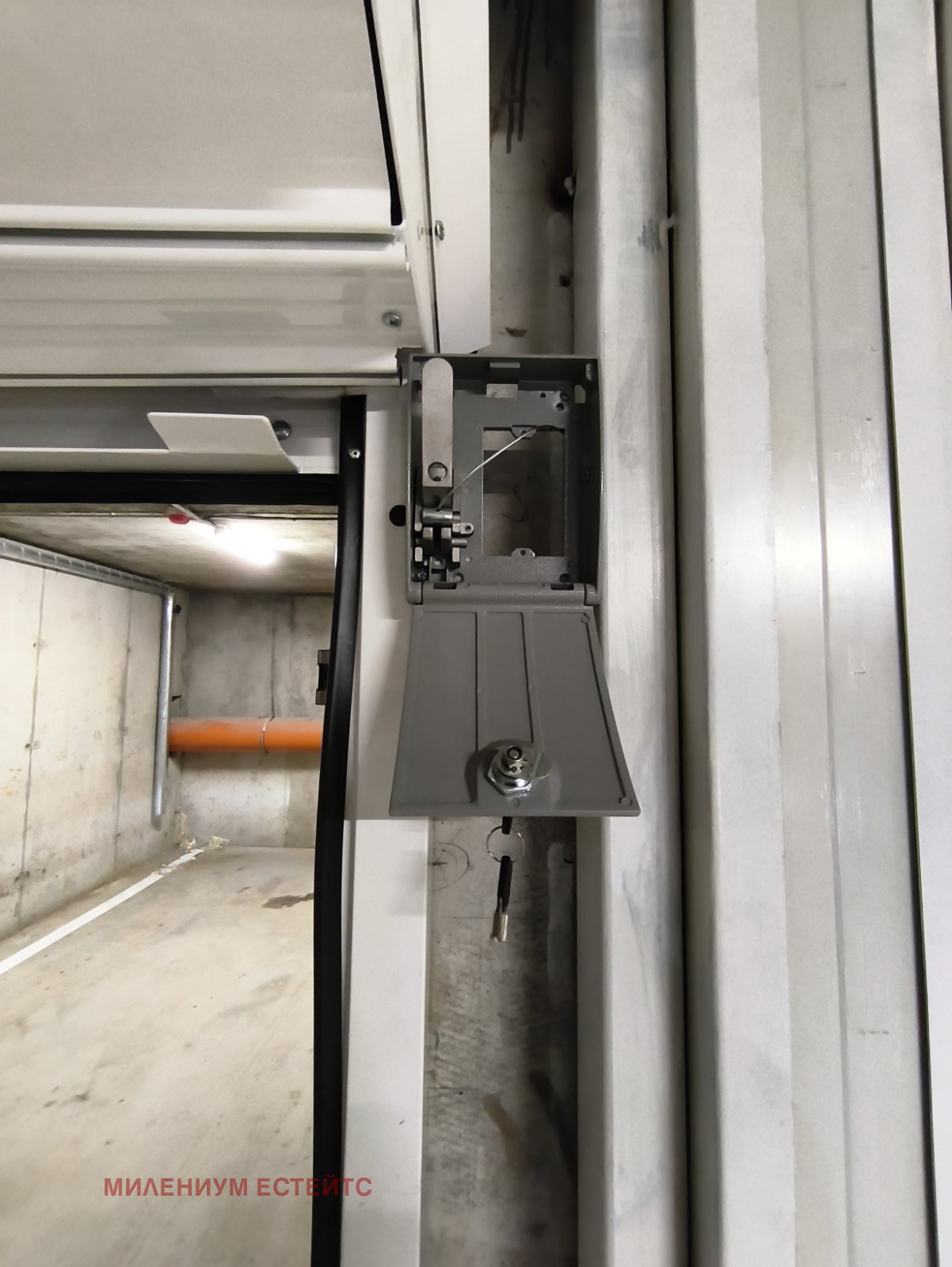 Продава ГАРАЖ, ПАРКОМЯСТО, гр. София, Малинова долина, снимка 3 - Гаражи и паркоместа - 53904184