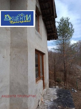 Maison Vonechta voda, région Veliko Tarnovo