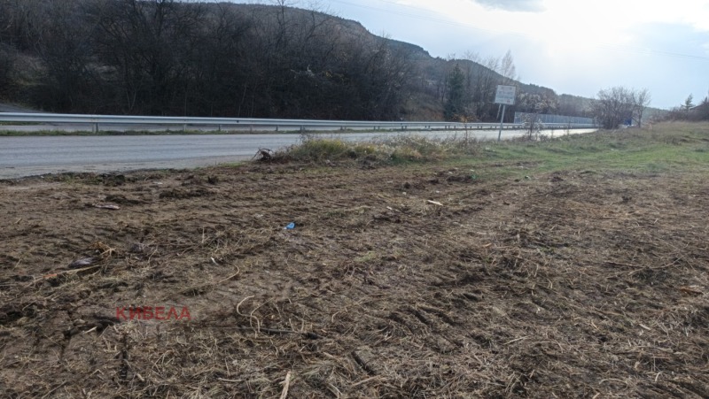 Продава ЗЕМЕДЕЛСКА ЗЕМЯ, гр. Перник, област Перник