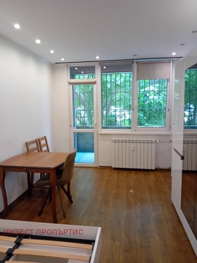 1 quarto Goce Deltchev, Sofia