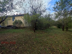 Hus Godesj, region Sofia 12