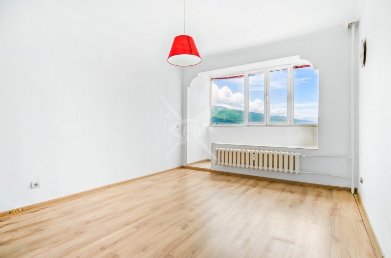 Продава  2-стаен, град София, Изгрев •  235 000 EUR • ID 42527939 — holmes.bg - [1] 