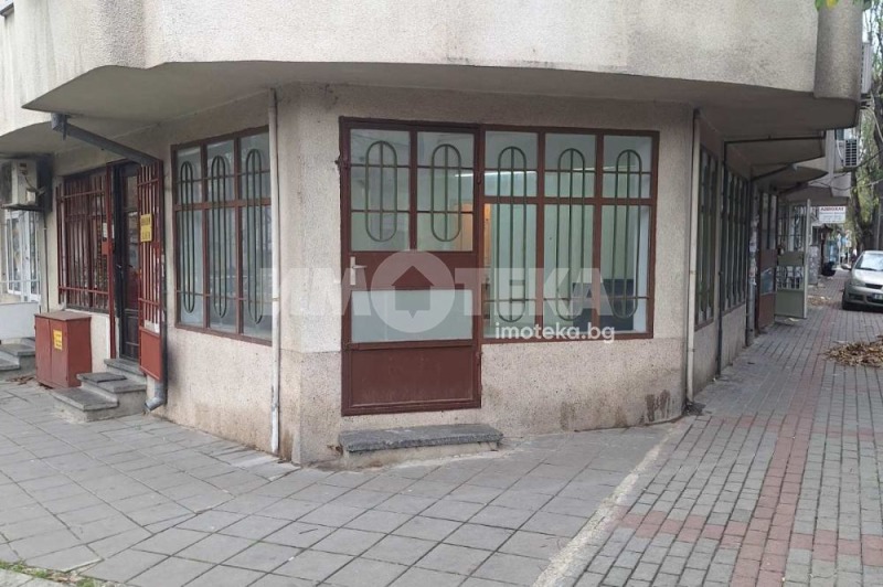 Продава МАГАЗИН, гр. Варна, Зимно кино Тракия, снимка 2 - Магазини - 52688225