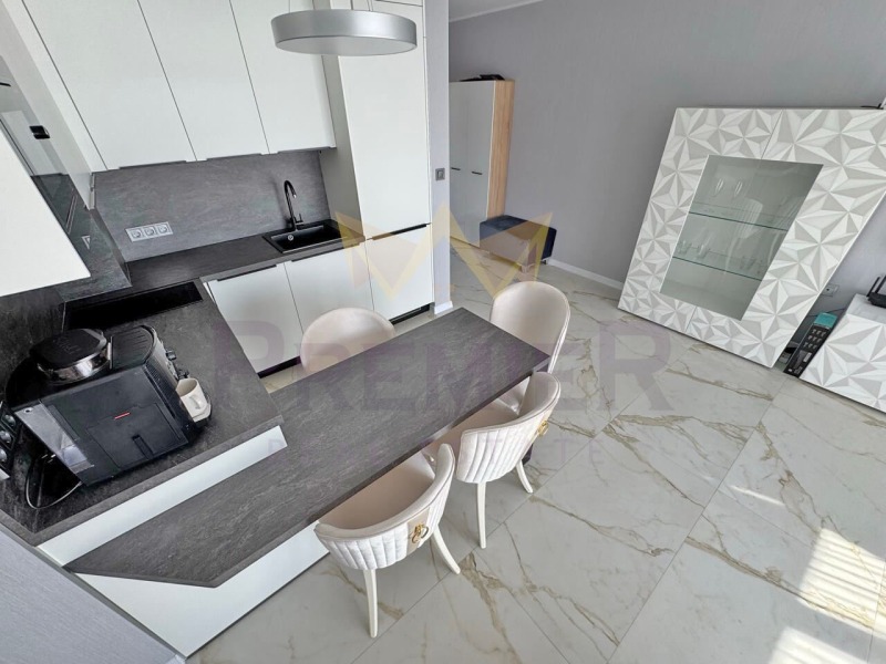 Продава 3-СТАЕН, област Бургас, гр. Свети Влас • 225000 € / 440061.75 лв. • 51153144 1