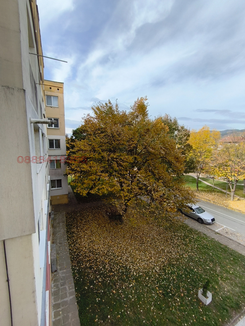 Продава 3-СТАЕН, гр. Правец, област София област, снимка 2 - Апартаменти - 52632468