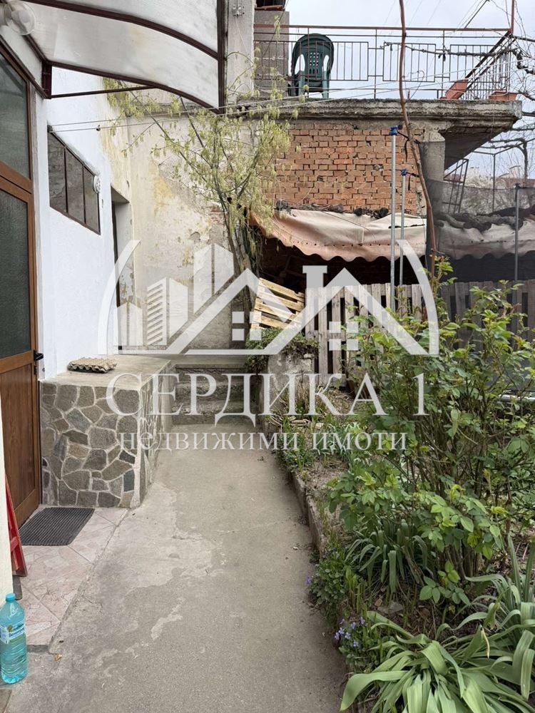 Продава ЕТАЖ ОТ КЪЩА, гр. Благоевград, Широк център