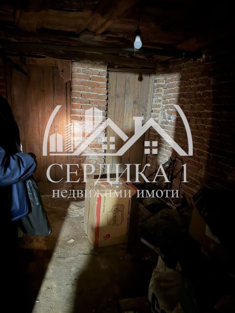 Продава ЕТАЖ ОТ КЪЩА, гр. Благоевград, Широк център, снимка 5 - Етаж от къща - 54041170