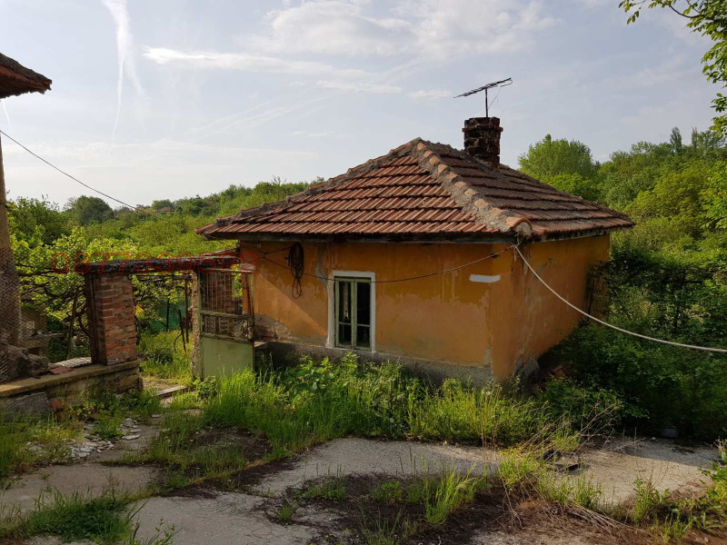 Продава КЪЩА, с. Владиня, област Ловеч, снимка 8 - Къщи - 52781109