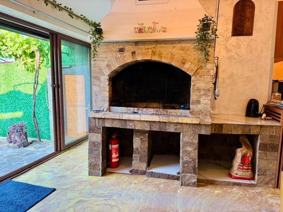 Продава ХОТЕЛ, гр. Чипровци, област Монтана, снимка 5 - Хотели - 53797620