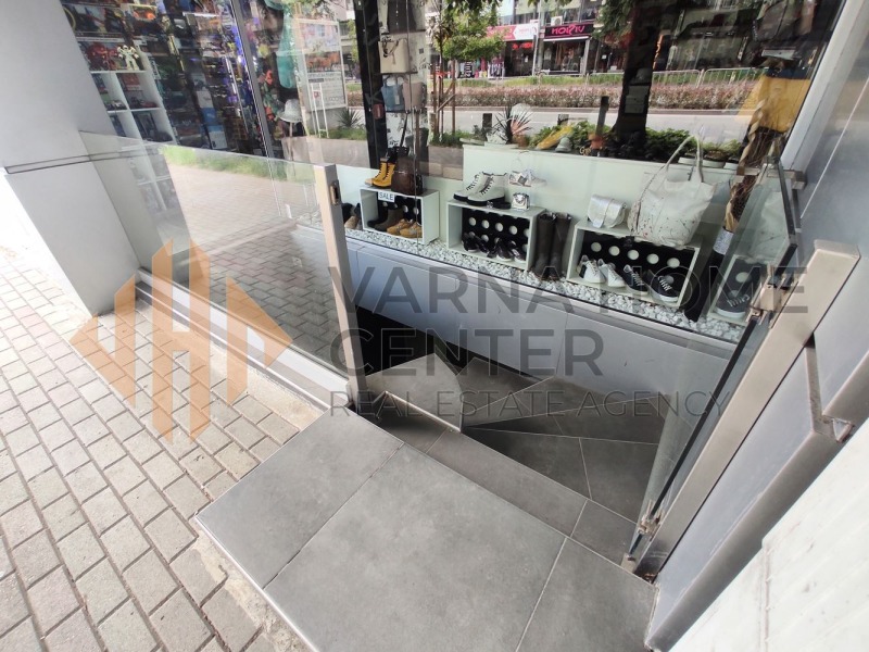 Te koop  Kantoor Varna , Tsentralna poshta , 20 m² | 41652704 - afbeelding [4]