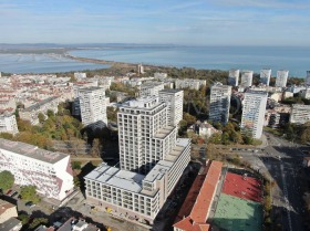 3+ makuuhuone Bratja Miladinovi, Burgas 1