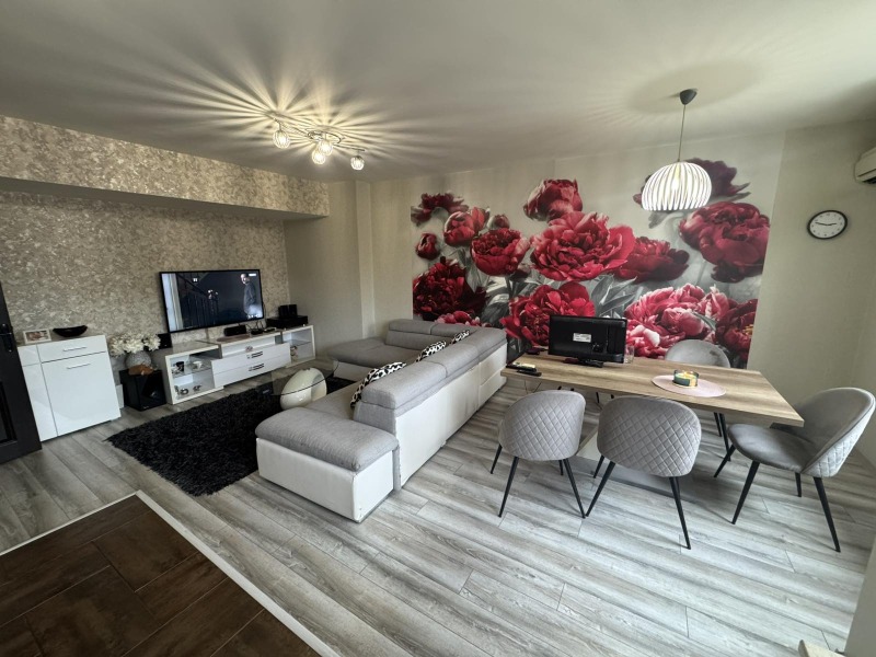 Продава МНОГОСТАЕН, гр. Бургас, Лазур, снимка 2 - Апартаменти - 53087020