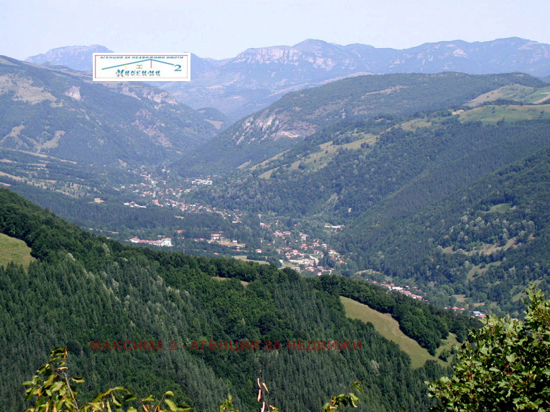 Продава ПАРЦЕЛ в област Ловеч, с. Рибарица - 2696 кв.м / 41 000 € » 80 189.03 лв., МАКСИМА 2 - АГЕНЦИЯ ЗА НЕДВИЖИМИ ИМОТИ