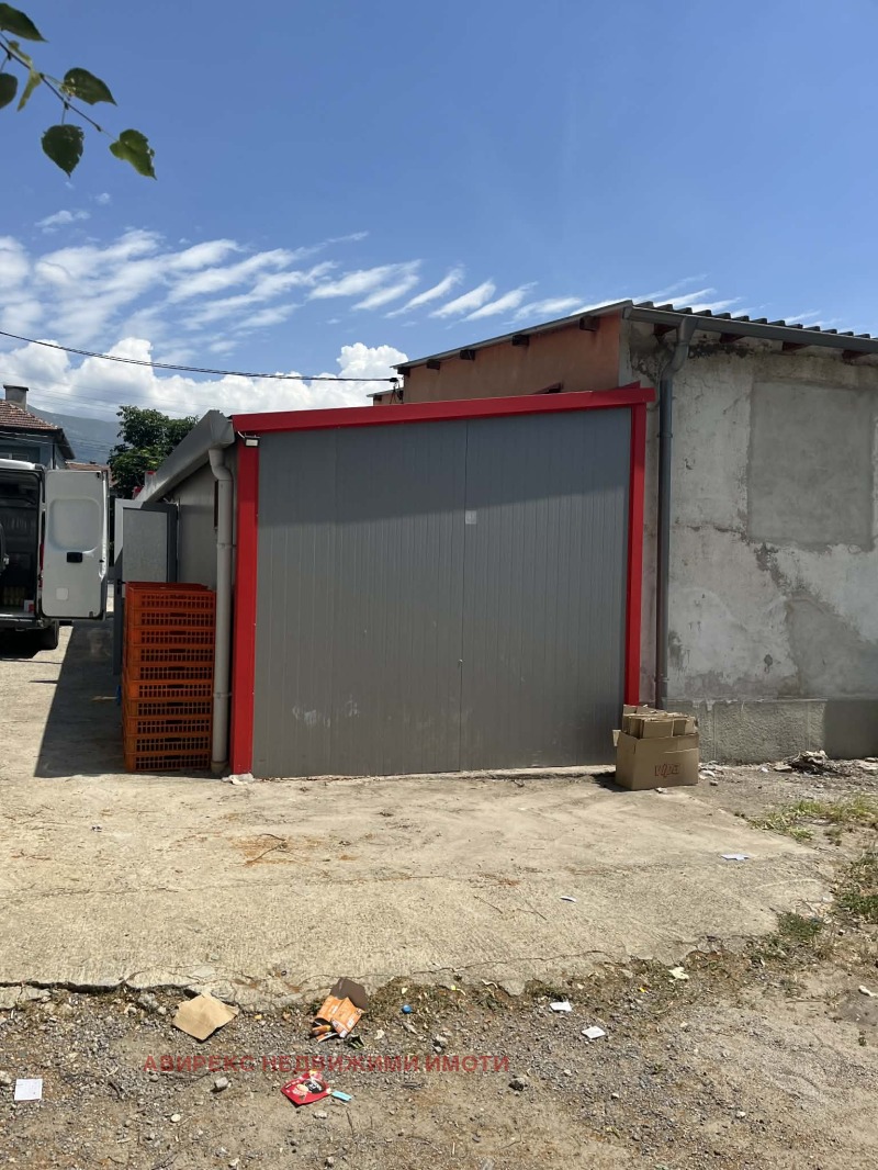 Продава МАГАЗИН, гр. Пирдоп, област София област, снимка 11 - Магазини - 52710820