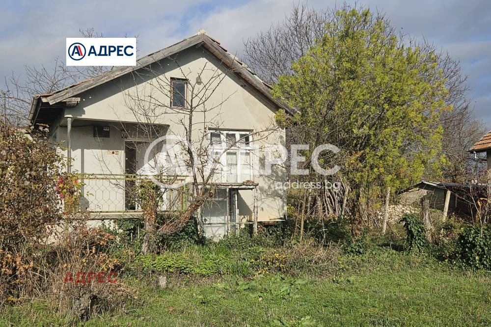 Продава КЪЩА, с. Осеново, област Варна