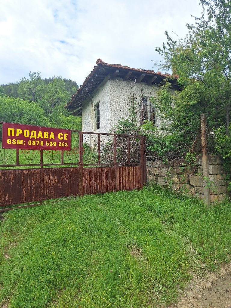 Продава КЪЩА, с. Зеленик, област Велико Търново, снимка 14 - Къщи - 52779319