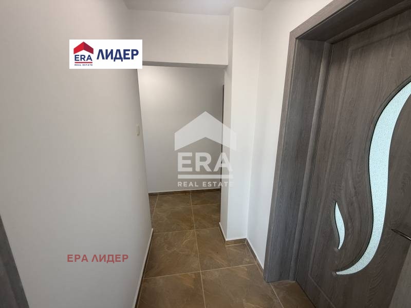 Продава КЪЩА, гр. Мартен, област Русе, снимка 2 - Къщи - 54630460