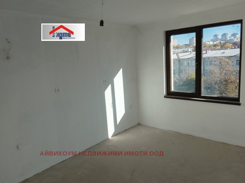 Продава 3-СТАЕН, гр. Плевен, Широк център