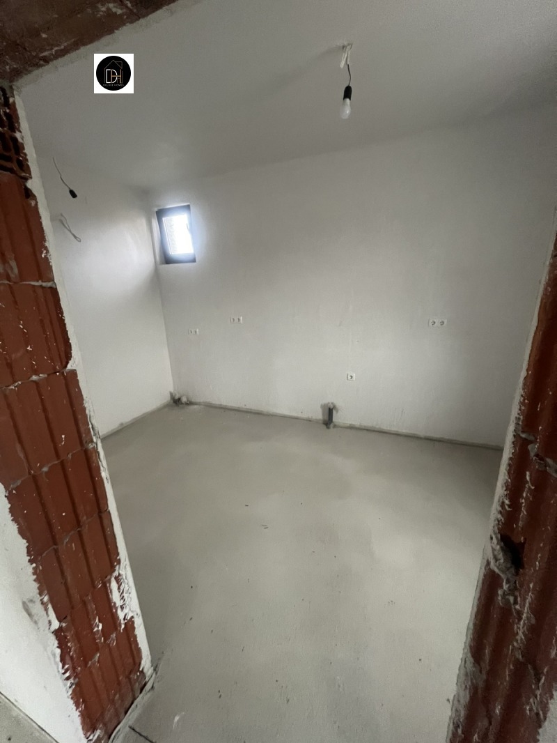 Myytävänä  Talo Plovdivin alue , Kostievo , 130 neliömetriä | 81823758 - kuva [8]