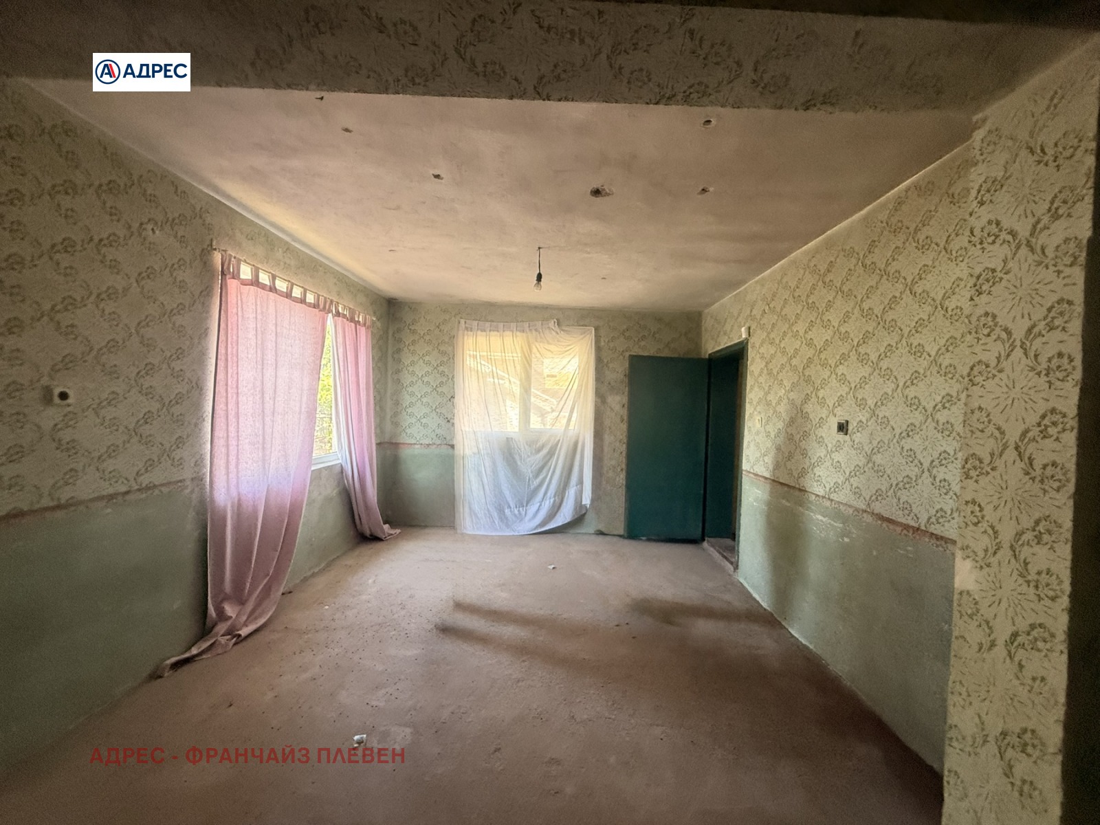 Продава КЪЩА, с. Горни Дъбник, област Плевен, снимка 10 - Къщи - 55141903