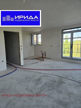 3 sypialnie Mladost 4, Sofia