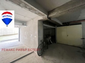 ГАРАЖ, ПАРКОМЯСТО, 18 m2