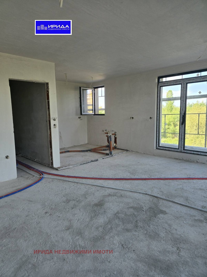 À venda  3 quartos Sofia , Mladost 4 , 168 m² | 76921362
