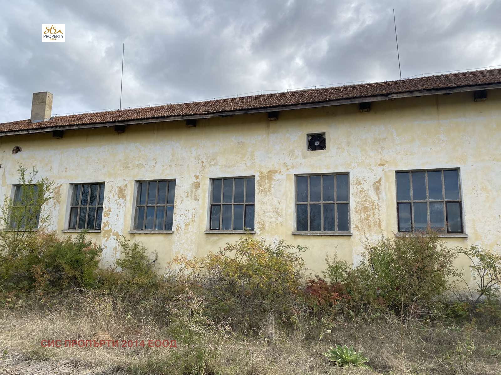 Продава ПРОМ. ПОМЕЩЕНИЕ, гр. Брусарци, област Монтана, снимка 2 - Производствени сгради - 52077234