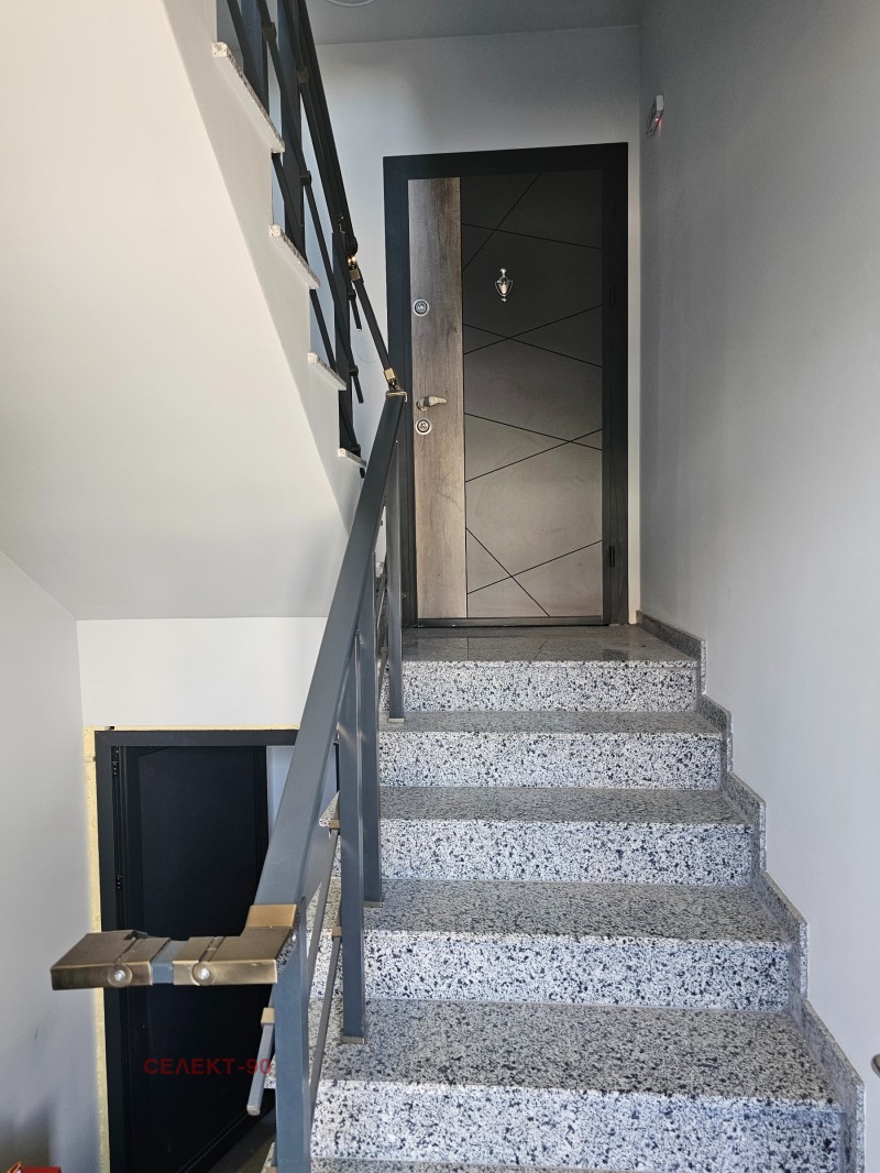Продава  3-стаен град Перник , Център , 120 кв.м | 74896685 - изображение [10]