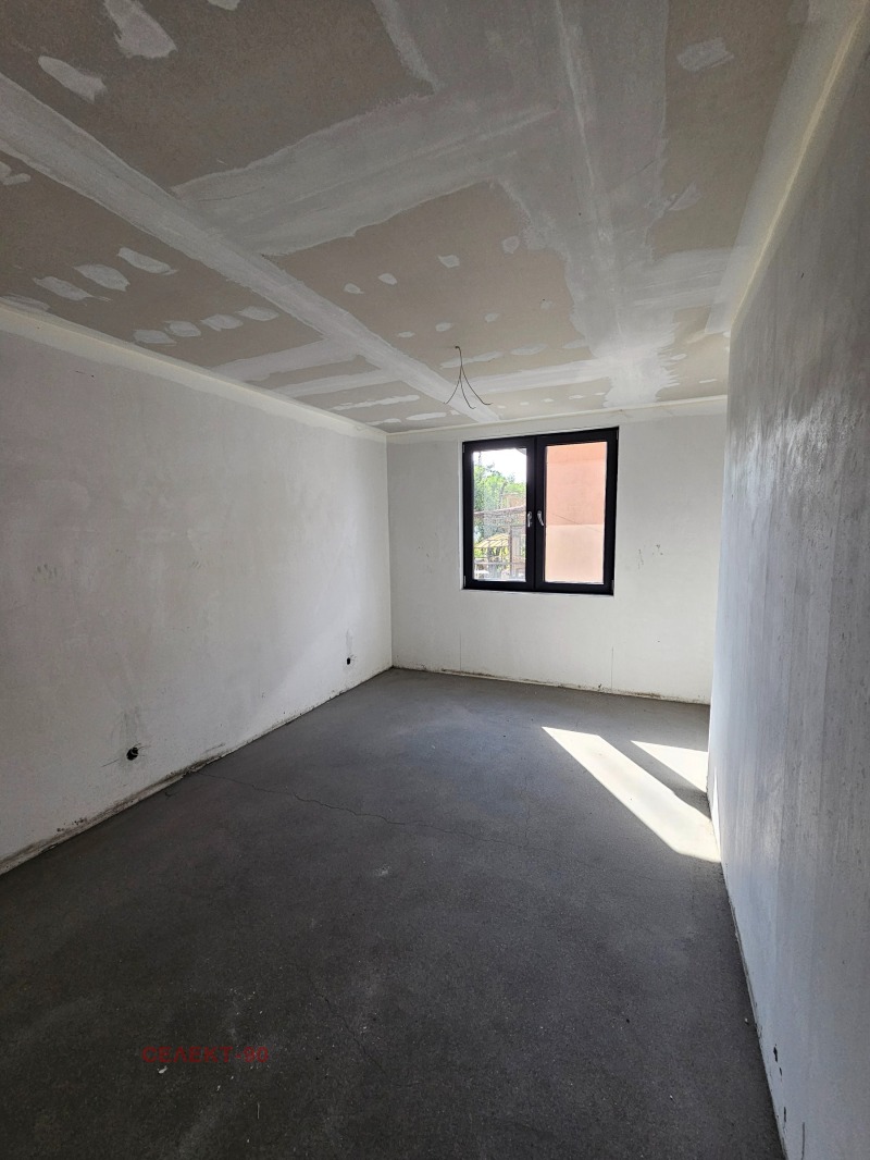 Продава  3-стаен град Перник , Център , 120 кв.м | 74896685 - изображение [12]