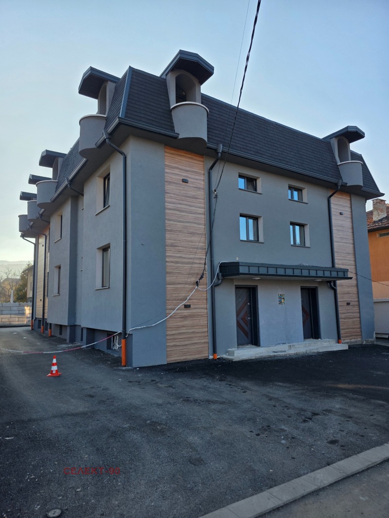 Продава 3-СТАЕН, гр. Перник, Център, снимка 11 - Апартаменти - 51370342