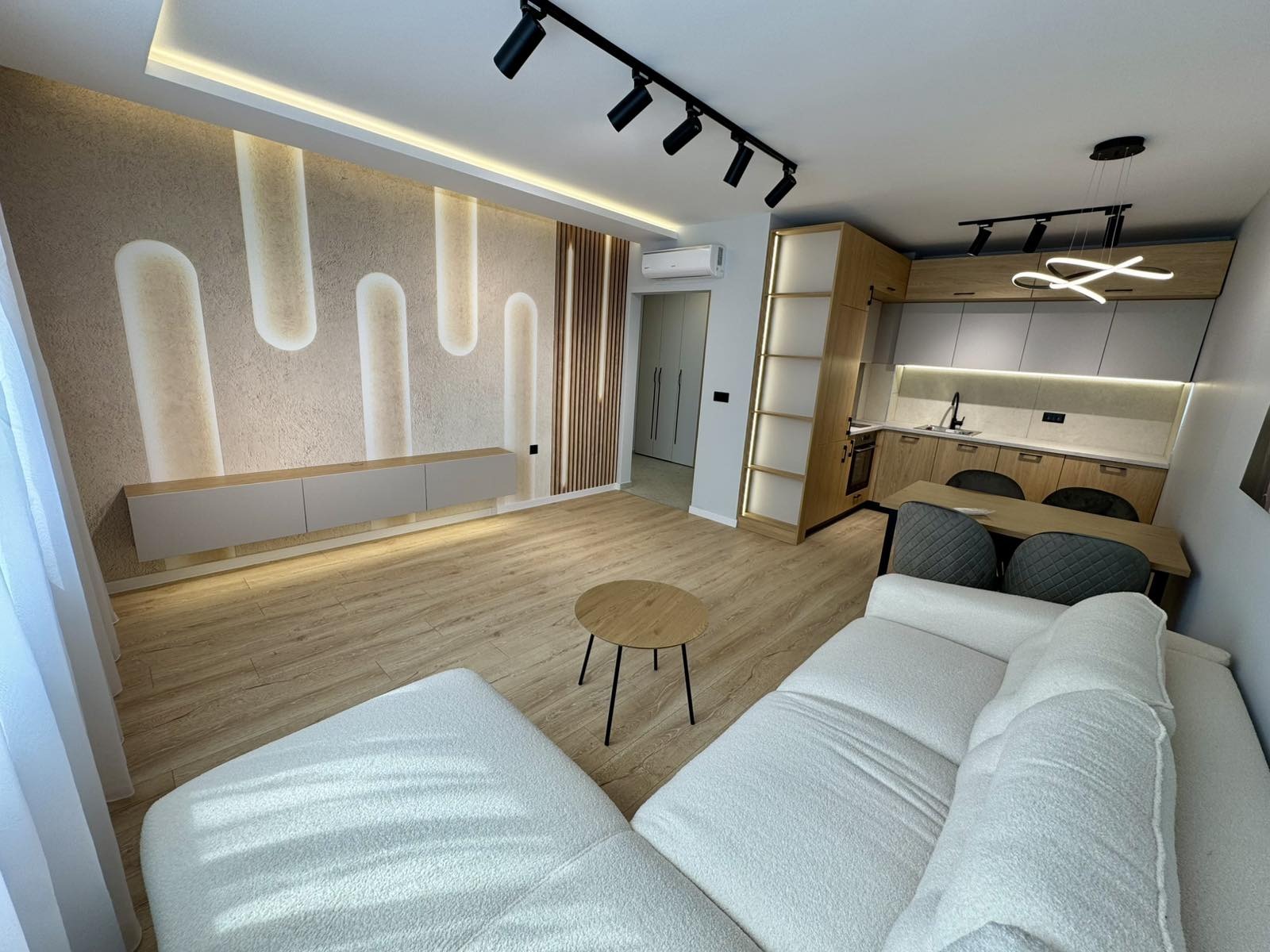 Продава 2-СТАЕН, гр. Пловдив, Остромила, снимка 4 - Апартаменти - 55310165