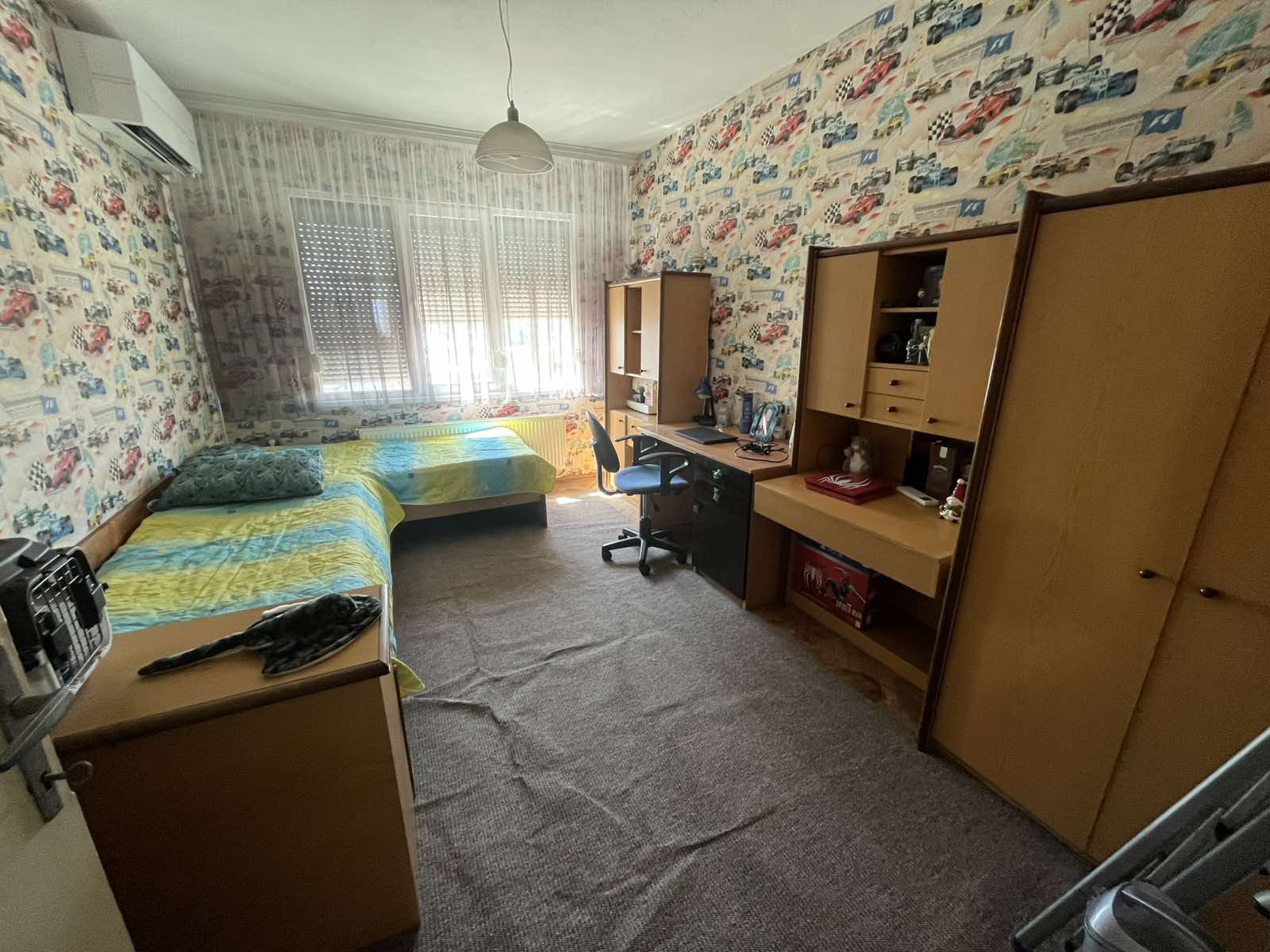 Продава 4-СТАЕН, гр. Казанлък, област Стара Загора, снимка 2 - Апартаменти - 55752895