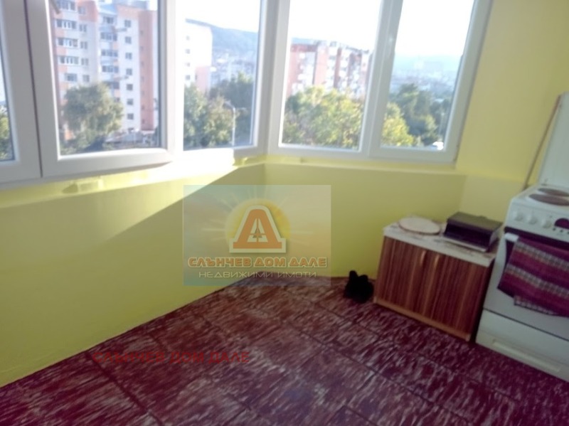 Продава  1-стаен град Шумен , 5-ти полк , 55 кв.м | 79877167 - изображение [6]