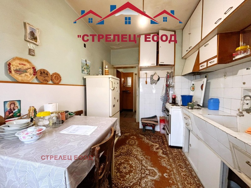Продава 3-СТАЕН, гр. Добрич, Център, снимка 4 - Апартаменти - 52687514