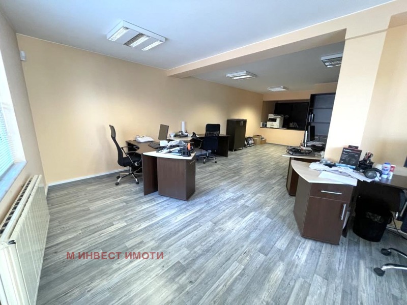 En venta  Oficina Plovdiv , Tsentar , 175 metros cuadrados | 93259646