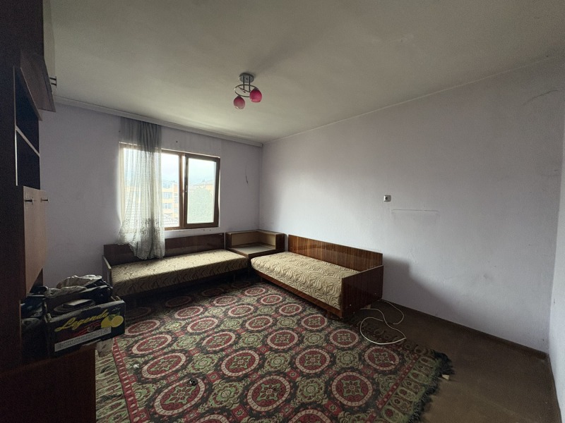 Продава ЕТАЖ ОТ КЪЩА, гр. Велики Преслав, област Шумен, снимка 3 - Етаж от къща - 53369614