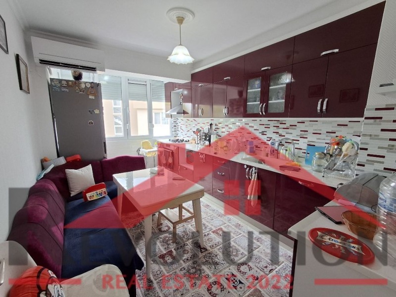 Продава 2-СТАЕН в град Кърджали, Център - 63 кв.м / 110 000 € » 215 141.30 лв., РЕВОЛЮЦИЯ НЕДВИЖИМИ ИМОТИ 2022