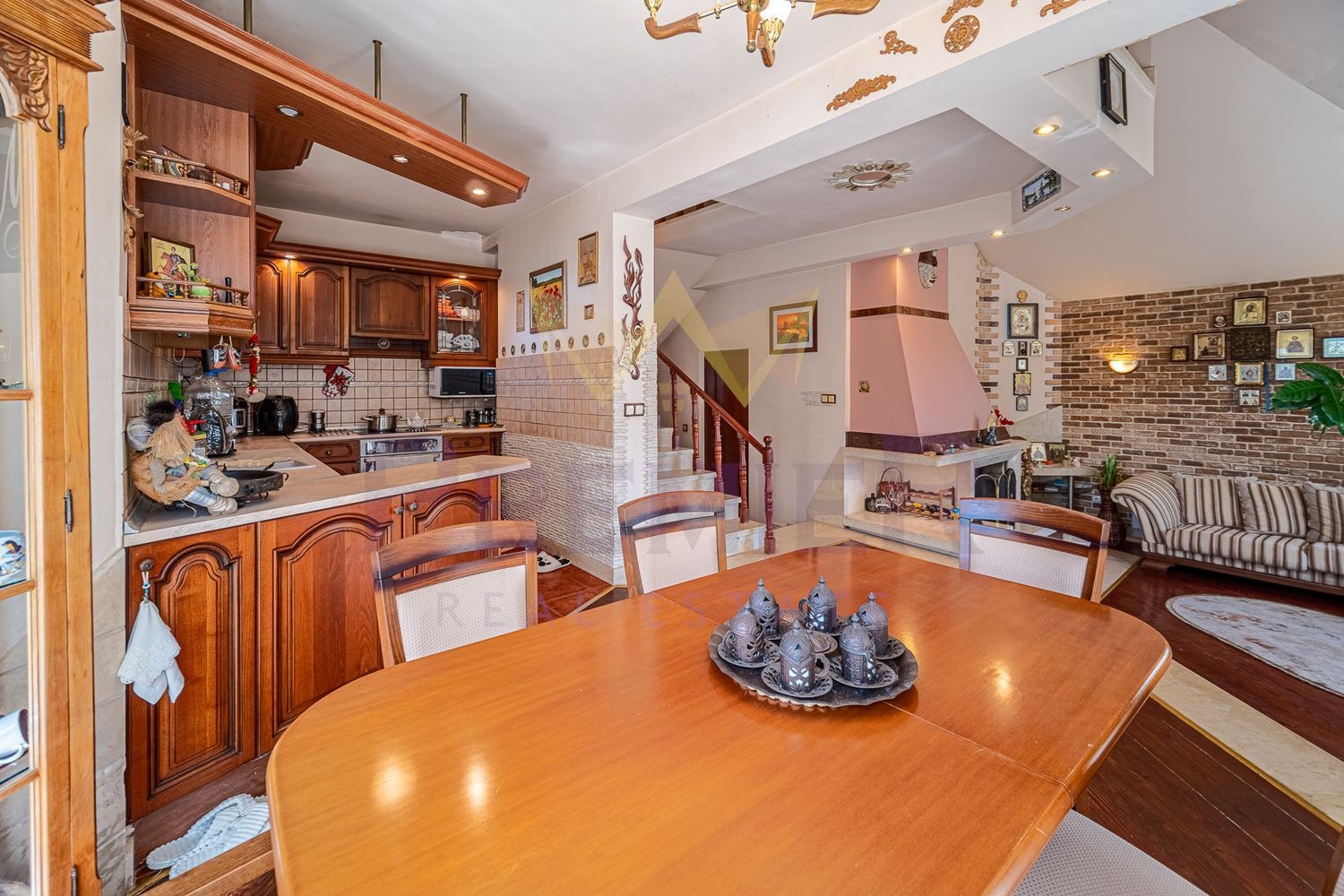 Продава КЪЩА, гр. Варна, Виница, снимка 9 - Къщи - 55378351