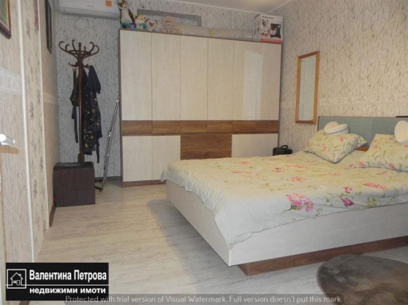 Продава КЪЩА, гр. Русе, Център, снимка 2 - Къщи - 49077162