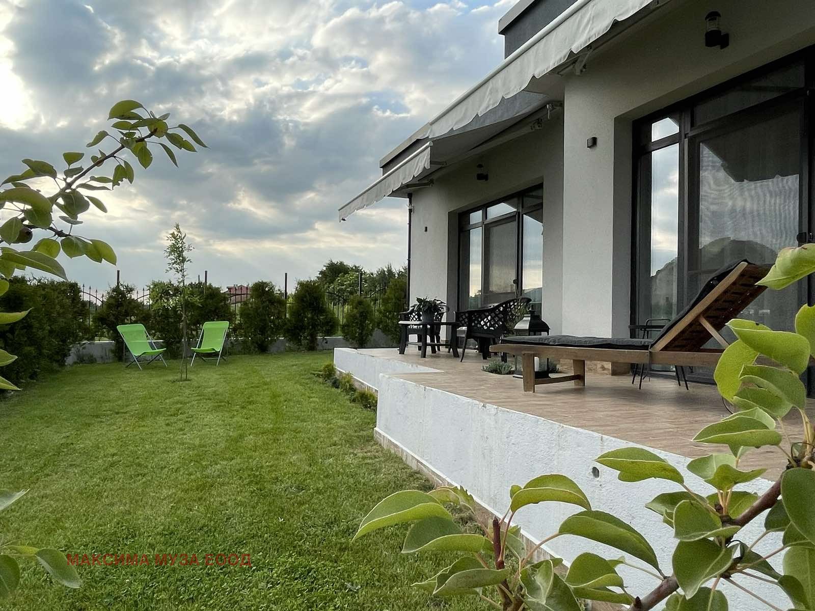 Продава КЪЩА, с. Долна Диканя, област Перник