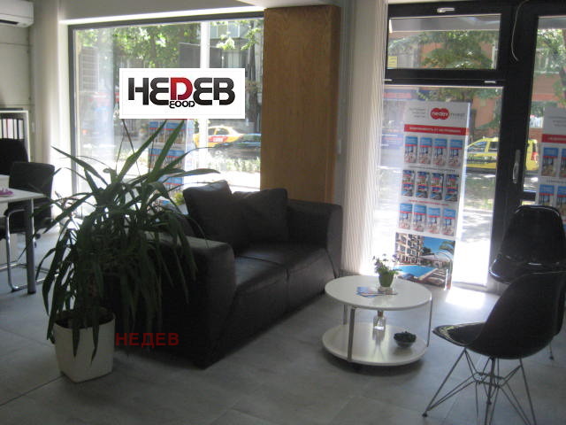 Продава 2-СТАЕН, гр. Варна, ВИНС-Червен площад, снимка 2 - Апартаменти - 54105500