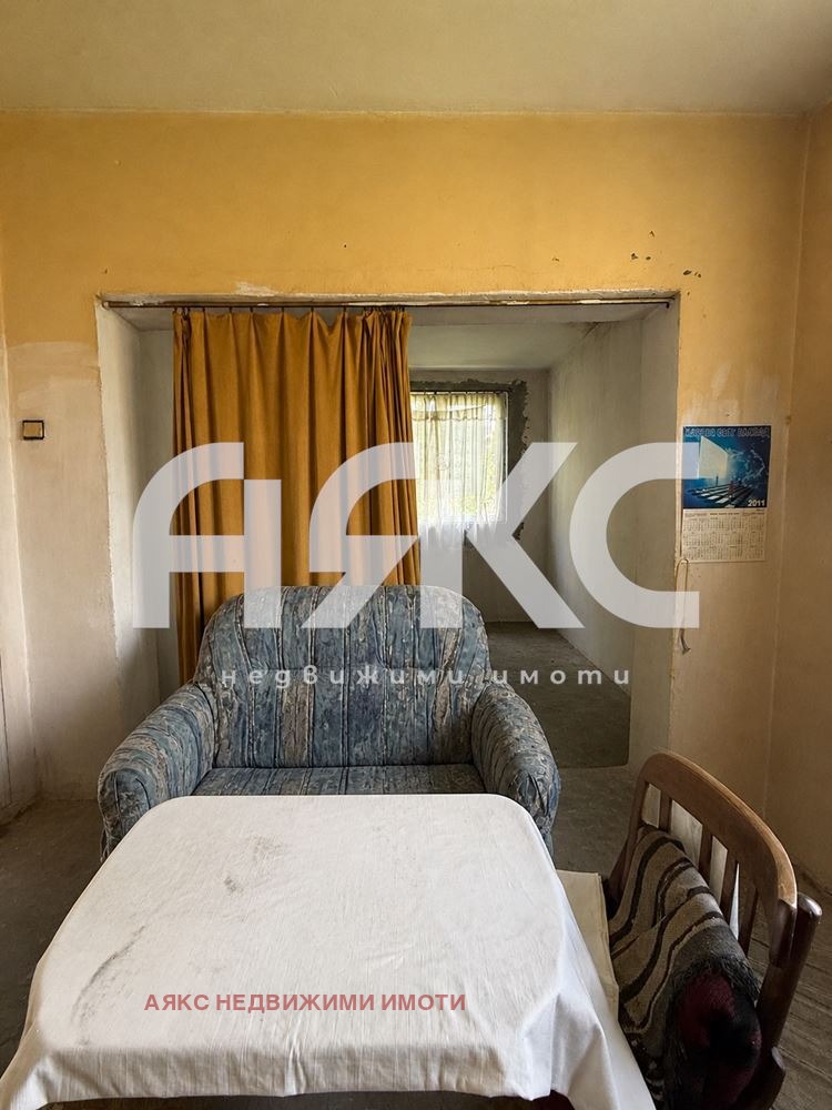 Продава КЪЩА, с. Николичевци, област Кюстендил, снимка 2 - Къщи - 54423825