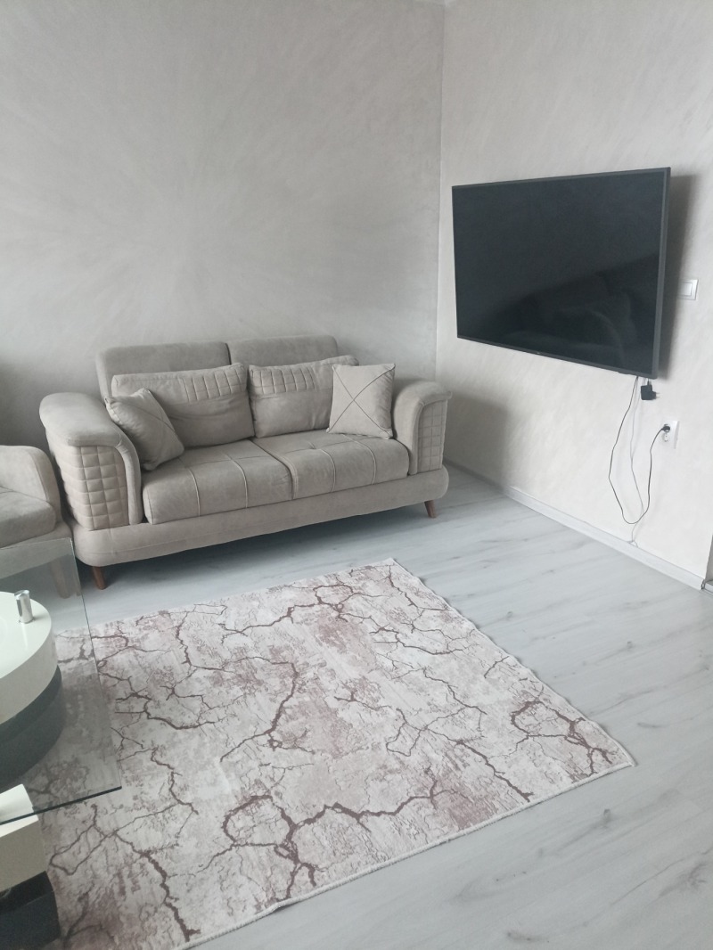 Продава 3-СТАЕН в град Разград, Център - 76 кв.м / 120 000 € » 234 699.60 лв., РОС -НЕДВИЖИМИ ИМОТИ