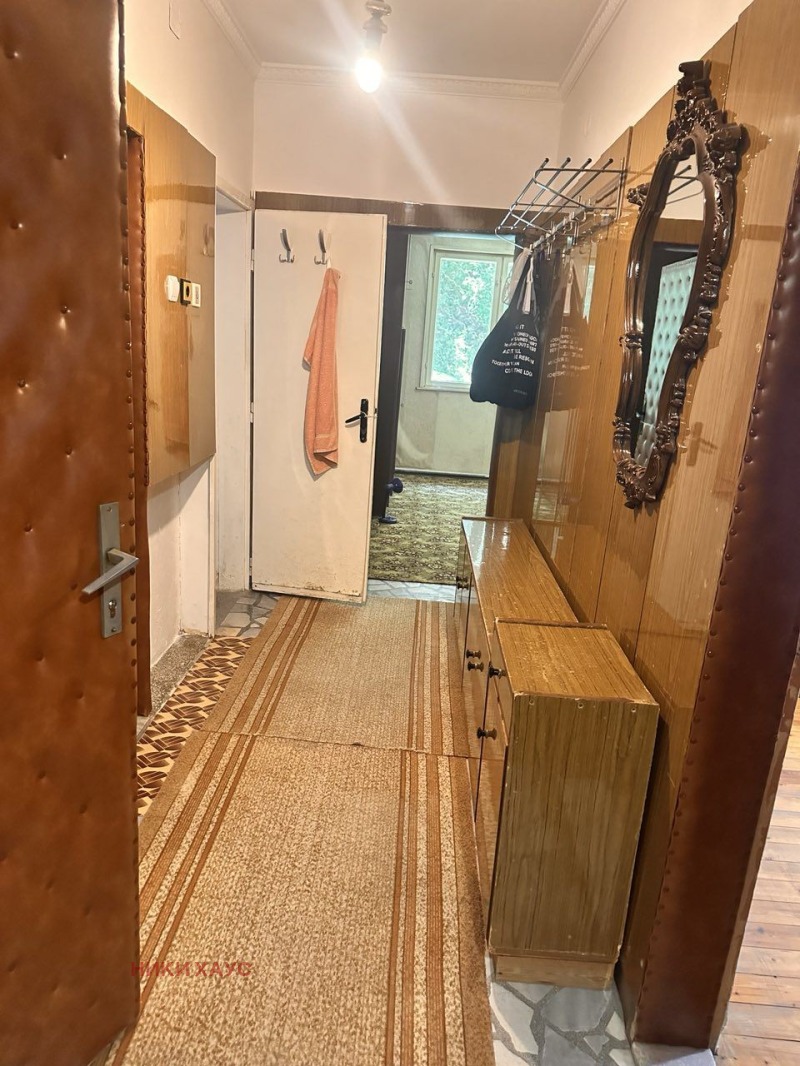 Продава ЕТАЖ ОТ КЪЩА, гр. Варна, Аспарухово, снимка 9 - Етаж от къща - 52490515